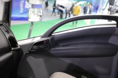 解放虎VR 轻载版 3.82米单排纯电动栏板轻卡 力神63.75kWh