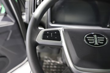 ��Ż�VR ���ذ� 3.82�׵��Ŵ��綯�����Ῠ ����63.75kWhͼƬ