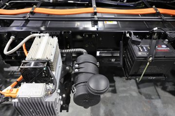 ��Ż�VR ���ذ� 3.82�׵��Ŵ��綯�����Ῠ ����63.75kWhͼƬ