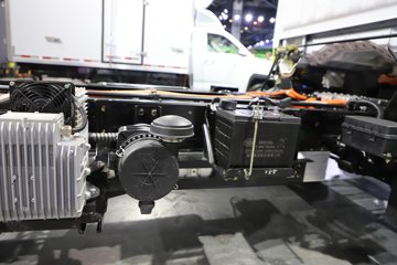 ��Ż�VR ���ذ� 3.82�׵��Ŵ��綯�����Ῠ ����63.75kWhͼƬ