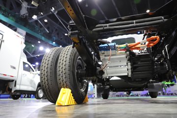 ��Ż�VR ���ذ� 3.82�׵��Ŵ��綯�����Ῠ ����63.75kWhͼƬ