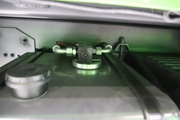 ���J6P �Ž��� 8X4 8�׻���ʽ���綯��ж�� ����ʱ��400.62kWhͼƬ