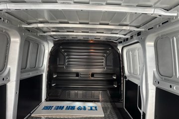 �������� E��˳ 2025�� ä���� 3T 2�� 5.185�״��綯����Ͷ���ջ���41.86kWhͼƬ