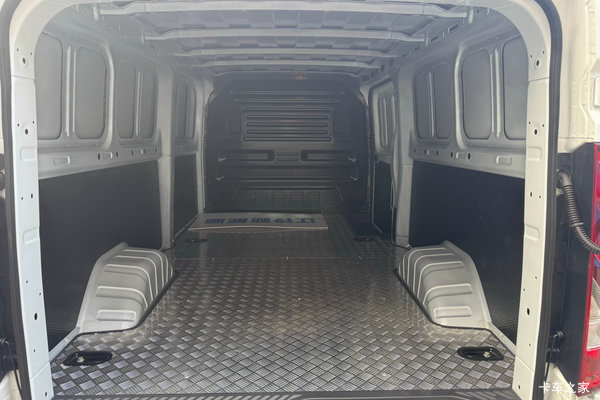 E福顺电动封闭厢货佛山市火热促销中 综合优惠1万