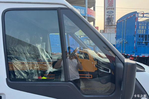 江铃福顺欢迎莅临赏鉴最低9.98万 可试乘试驾