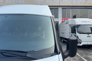 ����������˳ 2023�� ������ 2.0T���� 146���� 3���Զ��ӳ����и߶���ջ���ͼƬ