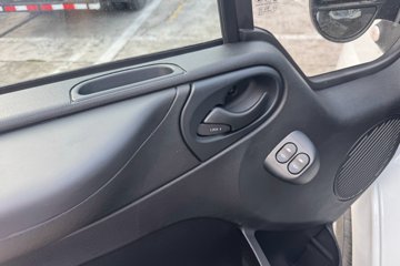 ����������˳ 2023�� ������ 2.0T���� 146���� 3���Զ��ӳ����и߶���ջ���ͼƬ