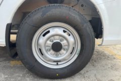 江铃汽车福顺 2023款 商运型 2.0T柴油 146马力 3座自动加长轴中高顶封闭货车