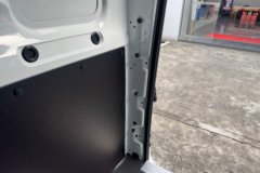 江铃汽车福顺 2023款 商运型 2.0T柴油 146马力 3座自动加长轴中高顶封闭货车