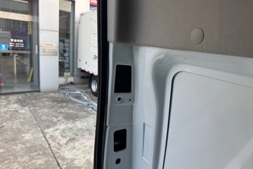 ����������˳ 2023�� ������ 2.0T���� 146���� 3���Զ��ӳ����и߶���ջ���ͼƬ