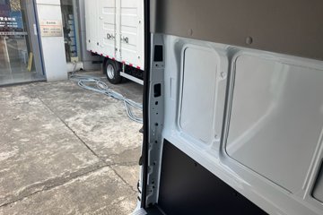 ����������˳ 2023�� ������ 2.0T���� 146���� 3���Զ��ӳ����и߶���ջ���ͼƬ