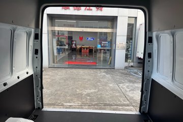 ����������˳ 2023�� ������ 2.0T���� 146���� 3���Զ��ӳ����и߶���ջ���ͼƬ