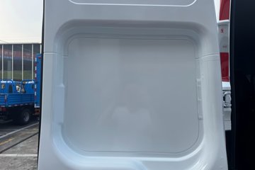 ����������˳ 2023�� ������ 2.0T���� 146���� 3���Զ��ӳ����и߶���ջ���ͼƬ