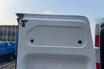 ����������˳ 2023�� ������ 2.0T���� 146���� 3���Զ��ӳ����и߶���ջ���ͼƬ