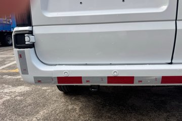 ����������˳ 2023�� ������ 2.0T���� 146���� 3���Զ��ӳ����и߶���ջ���ͼƬ
