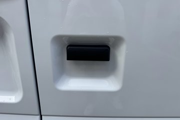 ����������˳ 2023�� ������ 2.0T���� 146���� 3���Զ��ӳ����и߶���ջ���ͼƬ