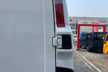 ����������˳ 2023�� ������ 2.0T���� 146���� 3���Զ��ӳ����и߶���ջ���ͼƬ