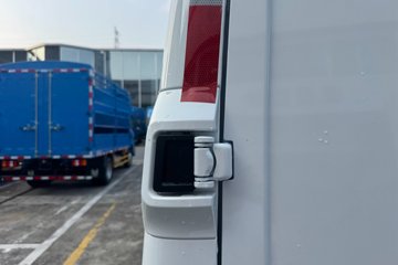 ����������˳ 2023�� ������ 2.0T���� 146���� 3���Զ��ӳ����и߶���ջ���ͼƬ