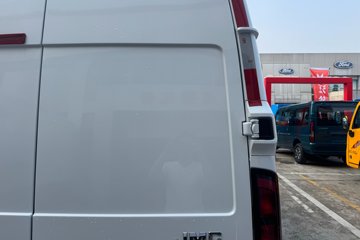 ����������˳ 2023�� ������ 2.0T���� 146���� 3���Զ��ӳ����и߶���ջ���ͼƬ