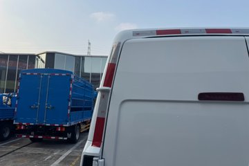 ����������˳ 2023�� ������ 2.0T���� 146���� 3���Զ��ӳ����и߶���ջ���ͼƬ