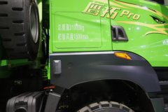 解放鹰拓 Pro 8X4 8.8米纯电动自卸车 宁德时代600kWh
