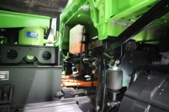 解放鹰拓 Pro 8X4 8.8米纯电动自卸车 宁德时代600kWh