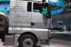 重汽汕德卡SITRAK G7H重卡 630马力 6X4 LNG自动档牵引车