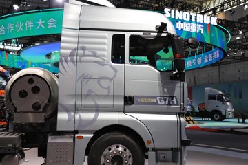 �����ǵ¿�SITRAK G7H�ؿ� 630���� 6X4 LNG�Զ���ǣ����ͼƬ