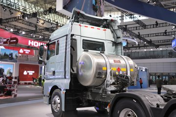 �����ǵ¿�SITRAK G7H�ؿ� 630���� 6X4 LNG�Զ���ǣ����ͼƬ