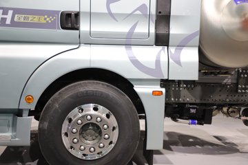 �����ǵ¿�SITRAK G7H�ؿ� 630���� 6X4 LNG�Զ���ǣ����ͼƬ