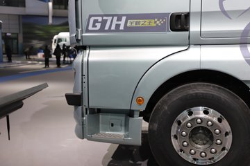 �����ǵ¿�SITRAK G7H�ؿ� 630���� 6X4 LNG�Զ���ǣ����ͼƬ