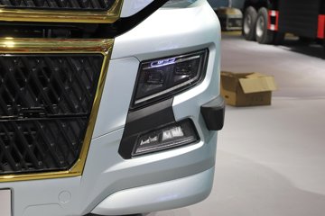 �����ǵ¿�SITRAK G7H�ؿ� 630���� 6X4 LNG�Զ���ǣ����ͼƬ