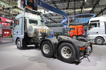 �����ǵ¿�SITRAK G7H�ؿ� 630���� 6X4 LNG�Զ���ǣ����ͼƬ