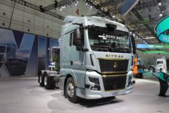 重汽汕德卡SITRAK G7H重卡 630马力 6X4 LNG自动档牵引车