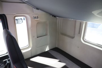 �����ǵ¿�SITRAK G7H�ؿ� 630���� 6X4 LNG�Զ���ǣ����ͼƬ