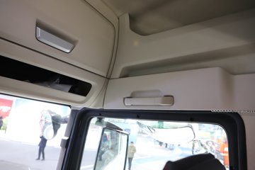 �����ǵ¿�SITRAK G7H�ؿ� 630���� 6X4 LNG�Զ���ǣ����ͼƬ