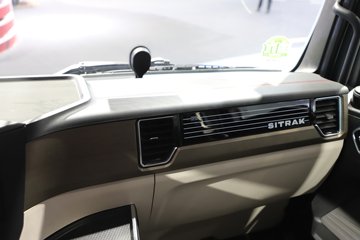 �����ǵ¿�SITRAK G7H�ؿ� 630���� 6X4 LNG�Զ���ǣ����ͼƬ