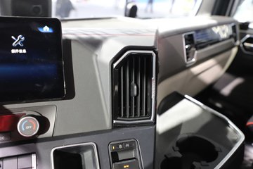 �����ǵ¿�SITRAK G7H�ؿ� 630���� 6X4 LNG�Զ���ǣ����ͼƬ