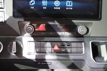 �����ǵ¿�SITRAK G7H�ؿ� 630���� 6X4 LNG�Զ���ǣ����ͼƬ