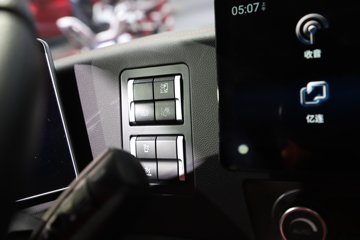 �����ǵ¿�SITRAK G7H�ؿ� 630���� 6X4 LNG�Զ���ǣ����ͼƬ