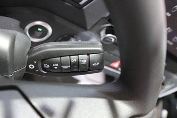 �����ǵ¿�SITRAK G7H�ؿ� 630���� 6X4 LNG�Զ���ǣ����ͼƬ