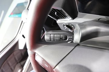 �����ǵ¿�SITRAK G7H�ؿ� 630���� 6X4 LNG�Զ���ǣ����ͼƬ