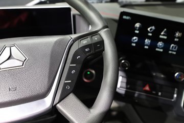 �����ǵ¿�SITRAK G7H�ؿ� 630���� 6X4 LNG�Զ���ǣ����ͼƬ