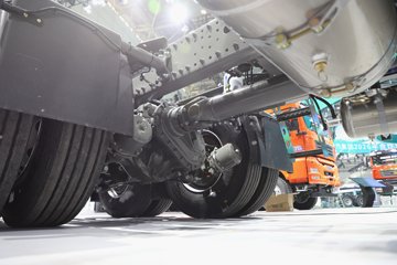 �����ǵ¿�SITRAK G7H�ؿ� 630���� 6X4 LNG�Զ���ǣ����ͼƬ