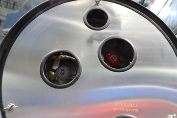 �����ǵ¿�SITRAK G7H�ؿ� 630���� 6X4 LNG�Զ���ǣ����ͼƬ