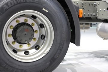 �����ǵ¿�SITRAK G7H�ؿ� 630���� 6X4 LNG�Զ���ǣ����ͼƬ