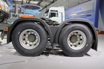 �����ǵ¿�SITRAK G7H�ؿ� 630���� 6X4 LNG�Զ���ǣ����ͼƬ