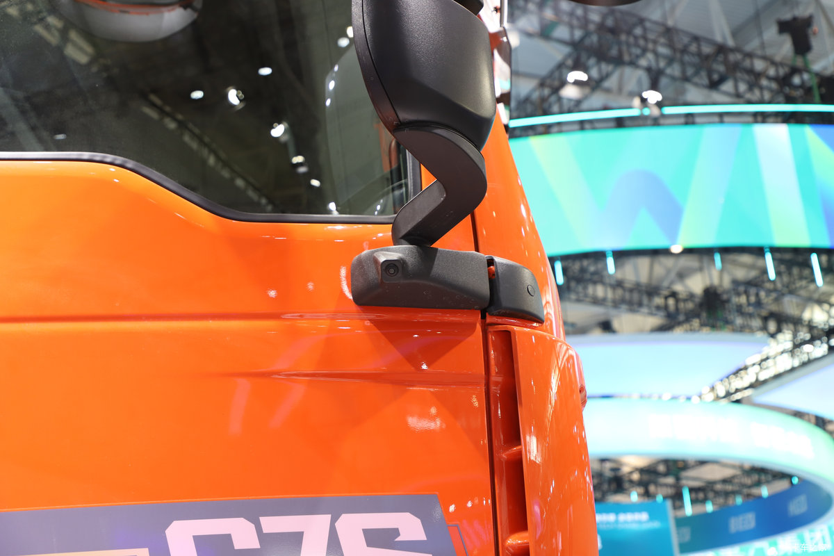 �����ǵ¿�SITRAK G7S 8X4 8.8�״��綯��ж�� ����ʱ��600kWh���