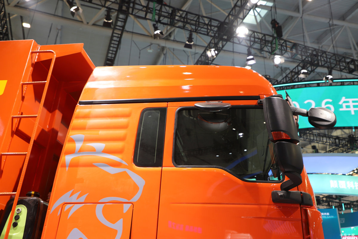 �����ǵ¿�SITRAK G7S 8X4 8.8�״��綯��ж�� ����ʱ��600kWh���