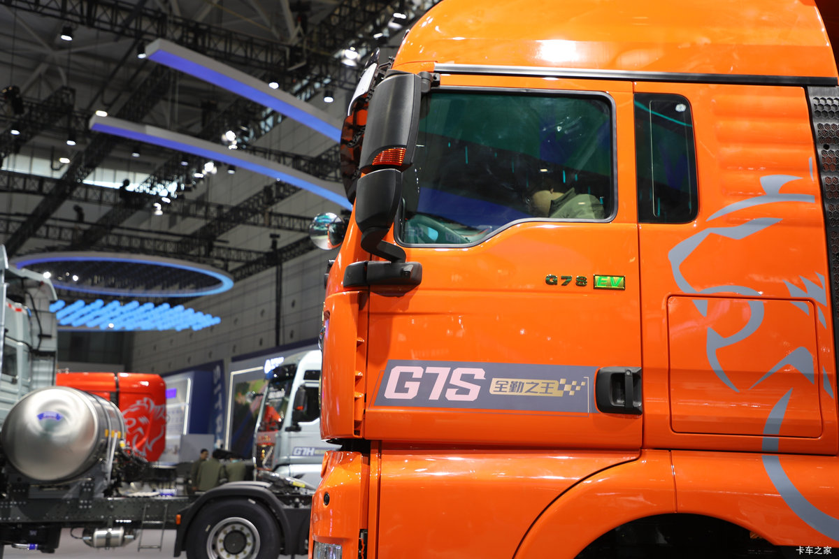 �����ǵ¿�SITRAK G7S 8X4 8.8�״��綯��ж�� ����ʱ��600kWh���